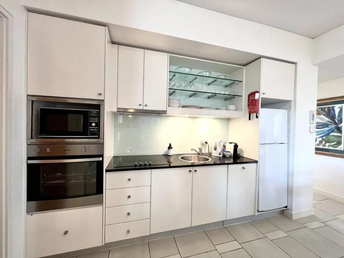 231 Lovely North Facing 2 Bedroom Metres To Main Beach Noosa Heads